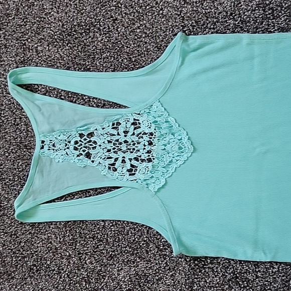 American Eagle Tank Top - Picture 2 of 3